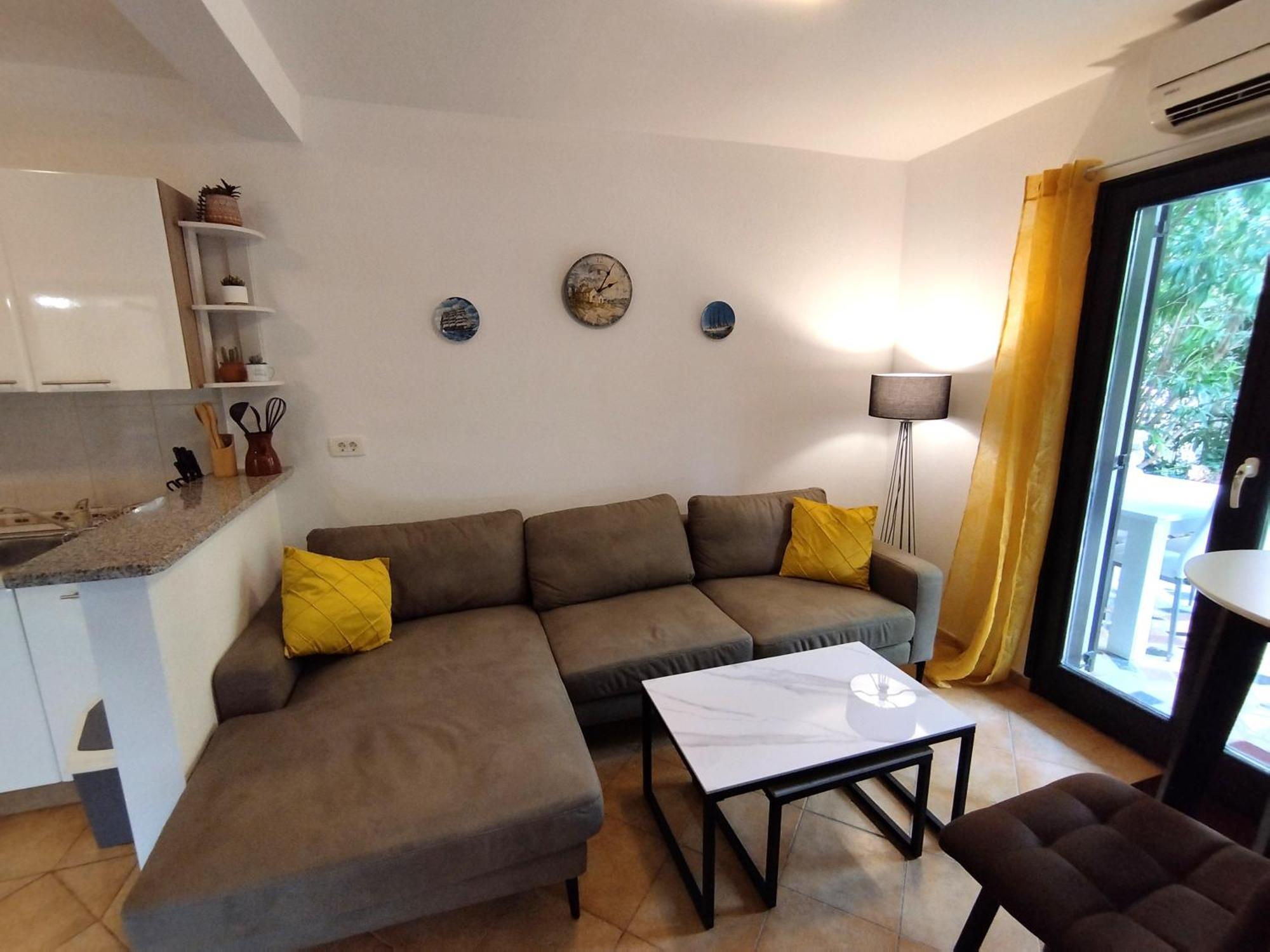 Apartments Zezelj Sveti Stefan Εξωτερικό φωτογραφία