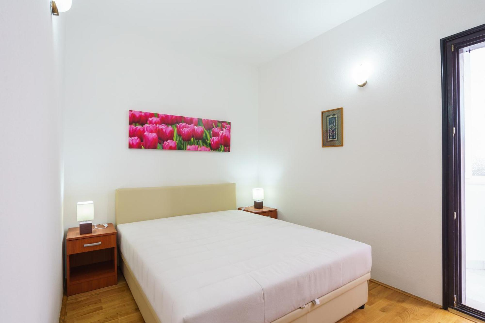 Apartments Zezelj Sveti Stefan Εξωτερικό φωτογραφία