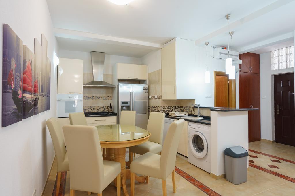 Apartments Zezelj Sveti Stefan Εξωτερικό φωτογραφία