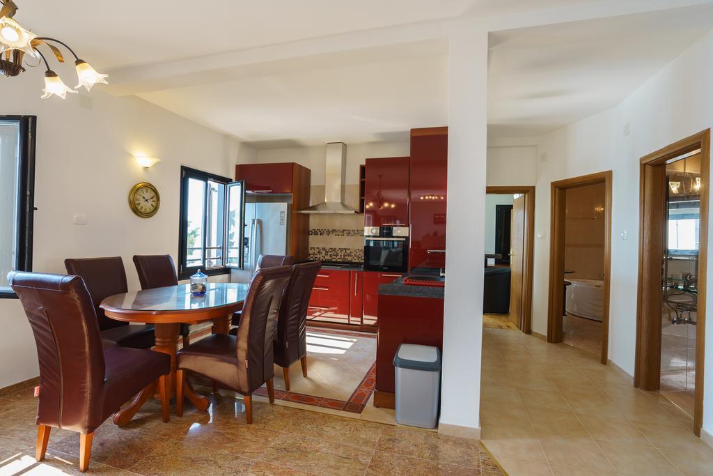 Apartments Zezelj Sveti Stefan Εξωτερικό φωτογραφία