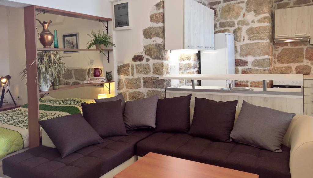 Apartments Zezelj Sveti Stefan Εξωτερικό φωτογραφία